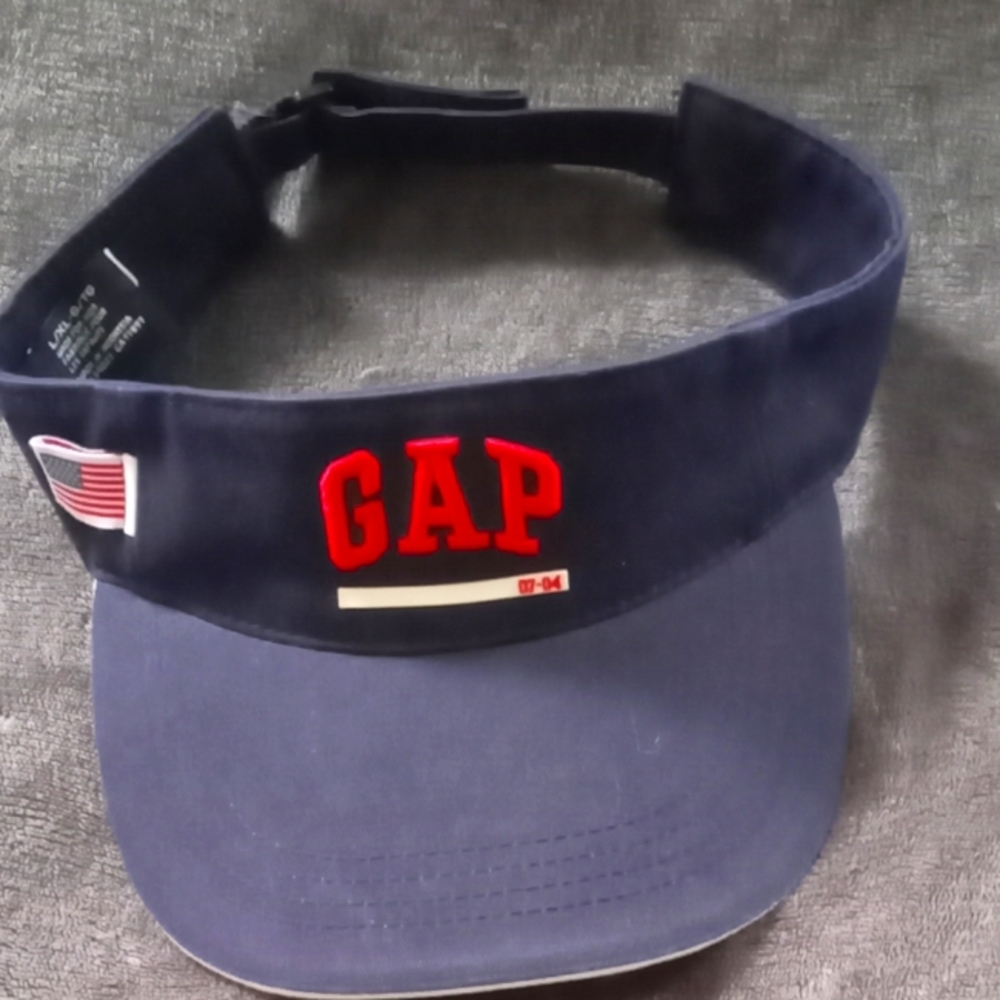 Preloved blue  Gap kids visor size L/XL